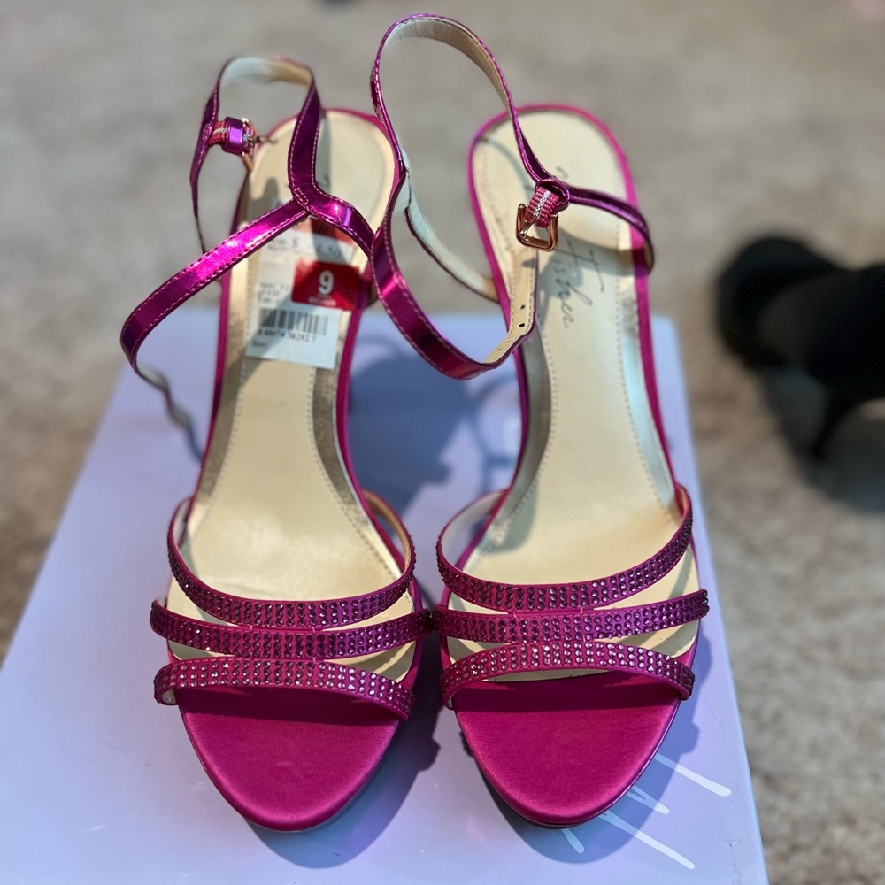 Mark Fisher size 9 heels